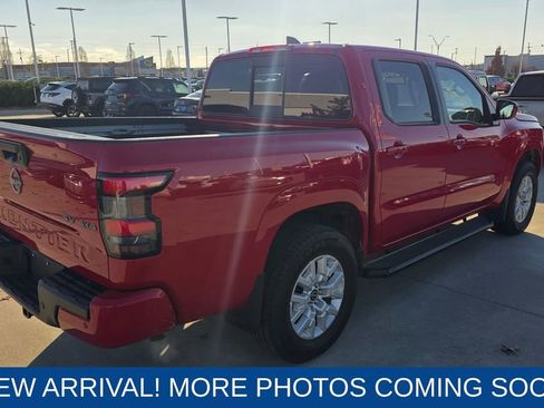 Used 2022 Nissan Frontier SV w/ SV Premium Package image 5