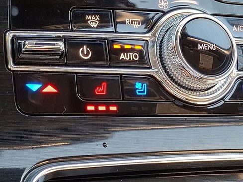 Used 2022 Lincoln Nautilus Reserve image 24