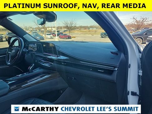 Used 2024 Cadillac Escalade ESV Sport Platinum w/ LPO, ONYX Package image 23