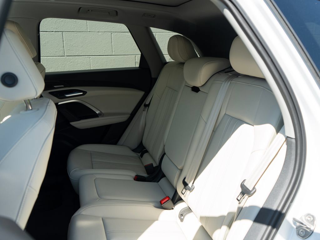 New 2026 Audi Q5 Premium Plus AWD/4WD image 9
