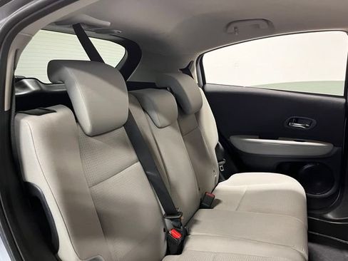 Used 2022 Honda HR-V LX image 13