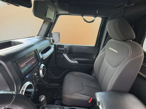 Used 2016 Jeep Wrangler Unlimited Sahara AWD/4WD image 20