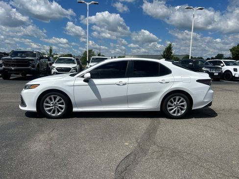 Used 2023 Toyota Camry LE FWD image 2