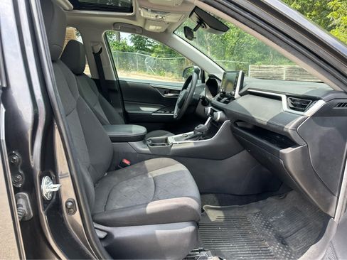 Used 2021 Toyota RAV4 XLE w/ Convenience Package AWD/4WD image 20