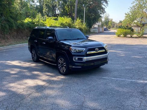 Used 2016 Toyota 4Runner Limited AWD/4WD image 3