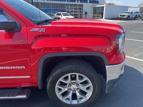 Used 2018 GMC Sierra 1500 SLT image 2