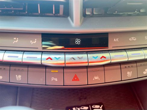 Used 2025 Cadillac CT4 Premium Luxury image 15