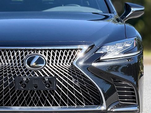 Used 2018 Lexus LS 500 AWD w/ Accessory Package (Z2) image 15
