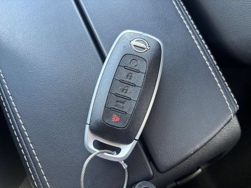 Used 2026 Nissan Rogue SL FWD image 22