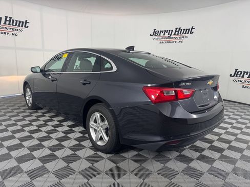 Used 2022 Chevrolet Malibu LS FWD image 9