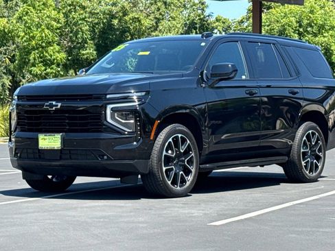 Used 2025 Chevrolet Tahoe RST AWD/4WD image 16