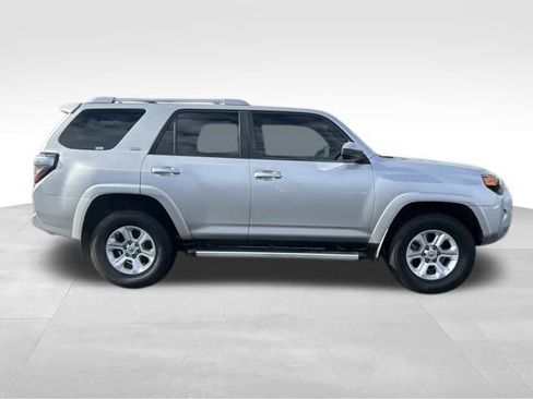 Used 2014 Toyota 4Runner SR5 image 9