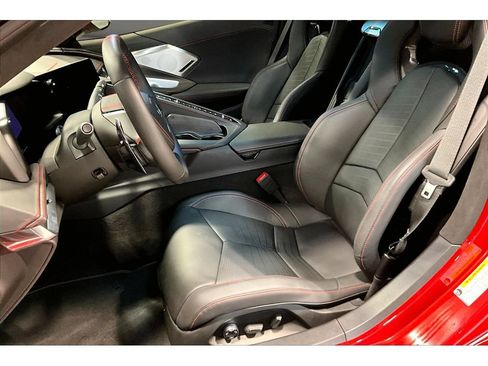 Used 2024 Chevrolet Corvette Stingray Premium Cpe w/ Z51 Performance Package RWD image 30