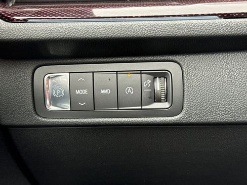 Used 2026 Chevrolet Traverse RS image 28