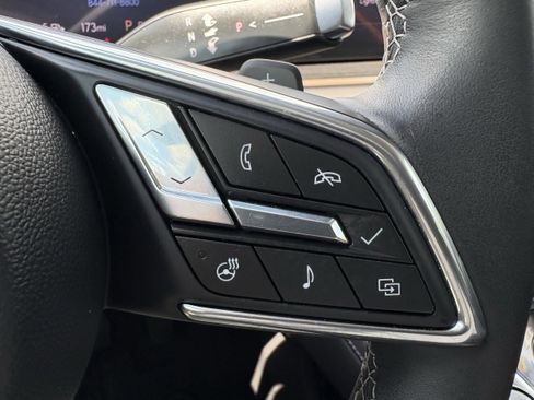 Used 2025 Buick Envision Avenir AWD/4WD image 17
