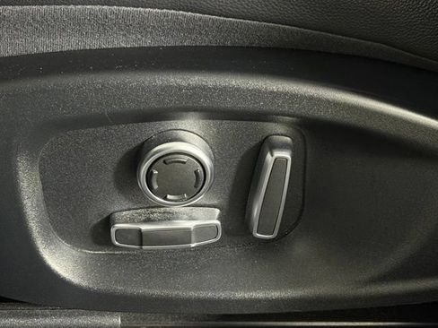 Used 2019 Jaguar F-PACE Prestige AWD/4WD image 25