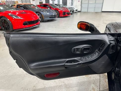 Used 2004 Chevrolet Corvette Z06 w/ Memory Package RWD image 14