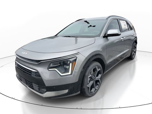 New 2025 Kia Niro SX Touring image 3