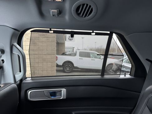 Used 2023 Ford Explorer Limited w/ Equipment Group 301A image 28