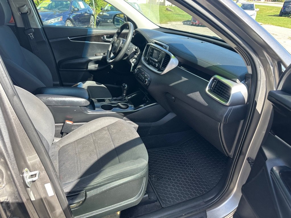 Used 2017 Kia Sorento AWD image 22