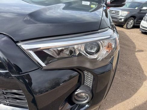 Used 2023 Toyota 4Runner SR5 Premium w/ SR5 Premium Package image 10