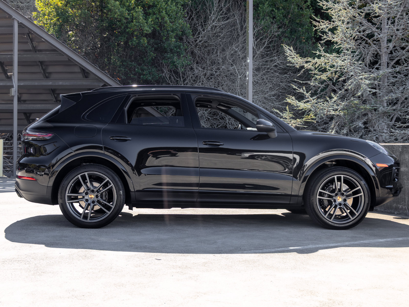 Used 2023 Porsche Cayenne S Platinum AWD/4WD image 12