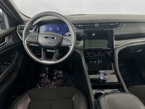 Certified 2023 Jeep Grand Cherokee L Laredo image 34