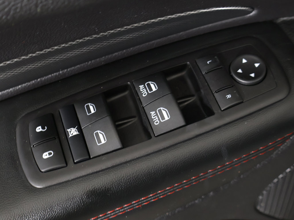 Used 2025 Dodge Durango GT AWD/4WD image 46