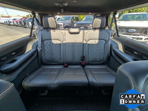 Used 2024 Jeep Grand Wagoneer L Series III AWD/4WD image 17