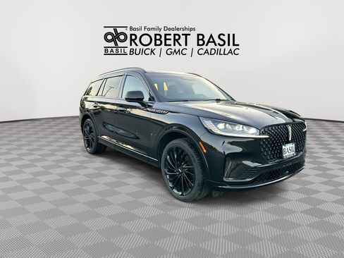 Used 2025 Lincoln Aviator Reserve w/ Jet Appearance Package AWD/4WD image 2