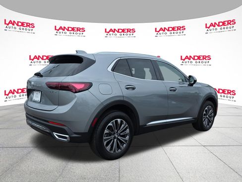 Used 2025 Buick Envision Preferred AWD/4WD image 3