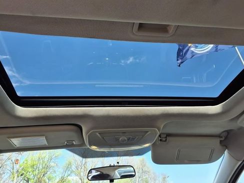 Used 2015 Ford Focus Titanium w/ Titanium Cold Weather Package FWD image 8