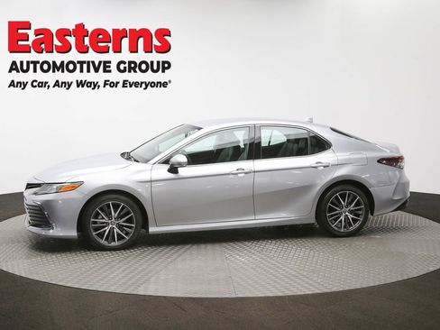 Used 2024 Toyota Camry XLE FWD image 59