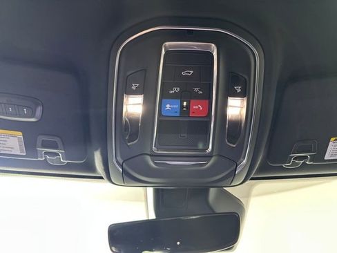 Used 2023 Jeep Grand Cherokee Trailhawk image 24