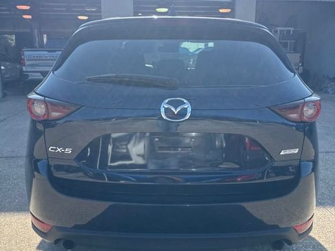 Used 2017 MAZDA CX-5 Touring w/ Preferred Equipment Package FWD image 4