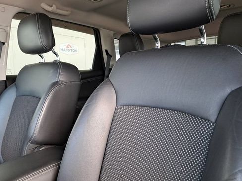 Used 2016 Dodge Journey Crossroad FWD image 24