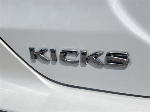 Certified 2023 Nissan Kicks SR image 29