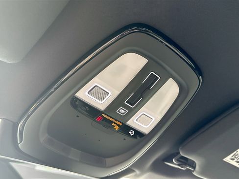 New 2026 Volvo XC90 B5 Core image 19