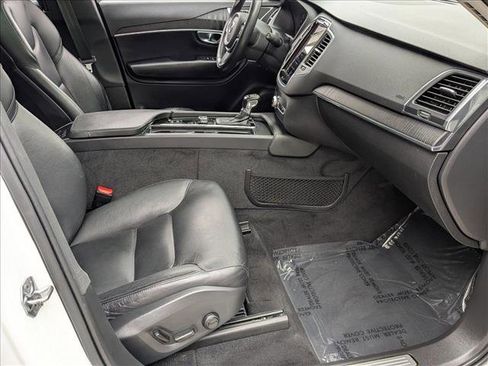 Used 2020 Volvo XC90 T5 Momentum w/ Protection Package Premier image 24