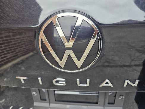 Used 2022 Volkswagen Tiguan SE AWD/4WD image 7