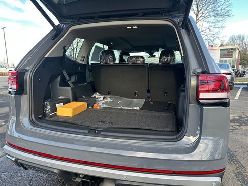 New 2026 Volkswagen Atlas Peak Edition image 15