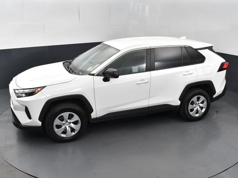 Used 2024 Toyota RAV4 LE image 46