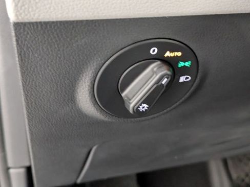 Used 2023 Volkswagen Taos S image 12