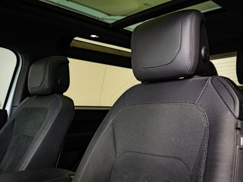 Used 2022 Land Rover Defender 90 V8 image 20