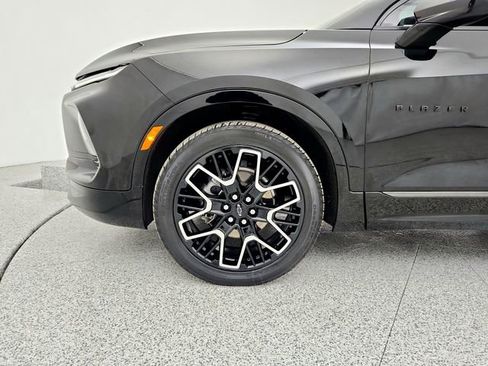 Used 2023 Chevrolet Blazer RS w/ Enhanced Convenience Package image 38