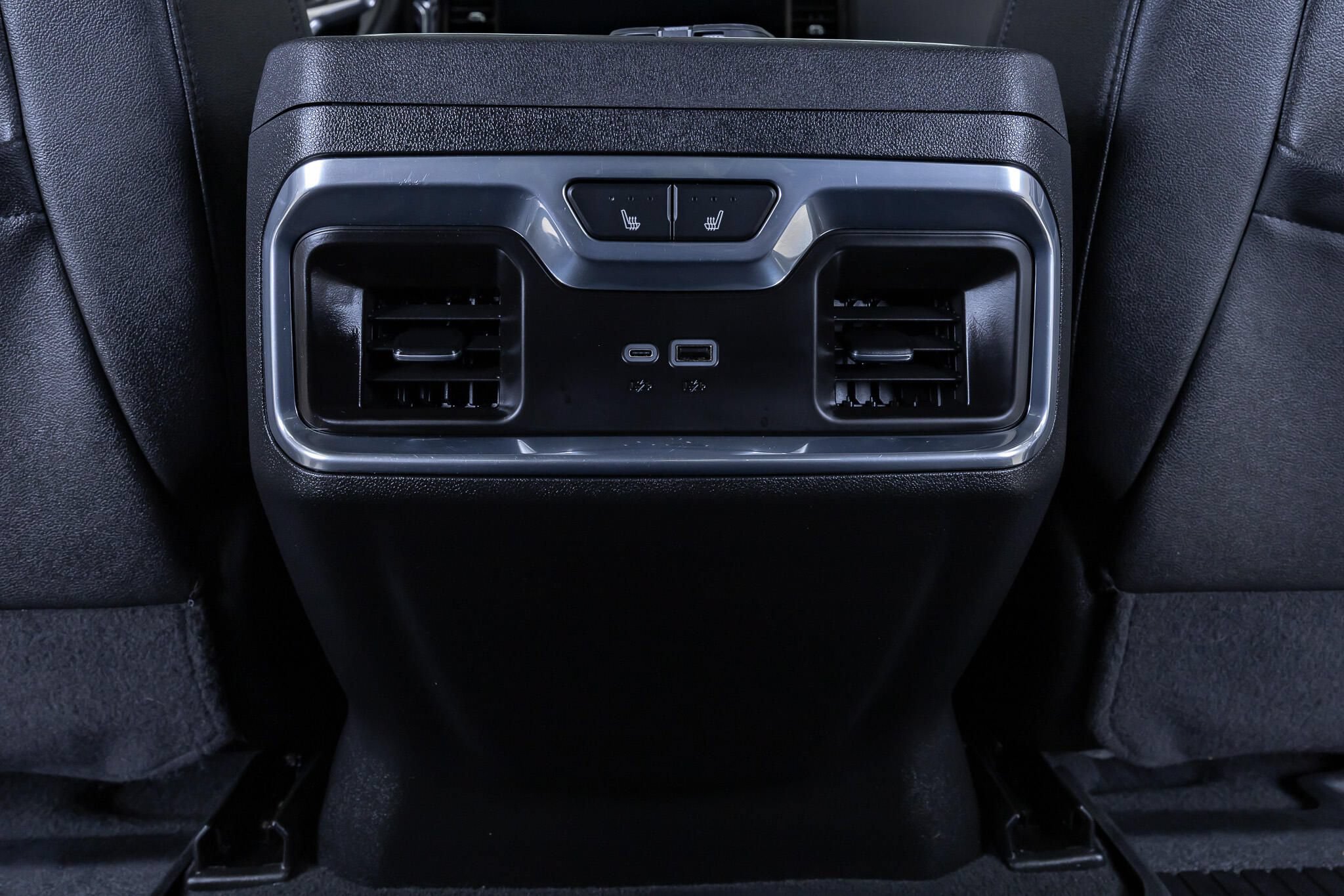 Used 2025 Chevrolet Silverado 2500 LTZ w/ LTZ Plus Package AWD/4WD image 34
