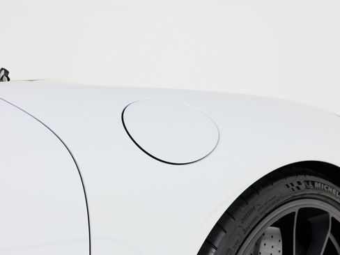 Used 2018 Porsche 911 GT3 RWD image 64