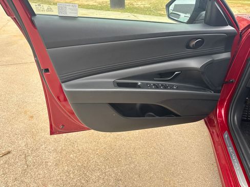 Certified 2025 Hyundai Elantra Sport FWD image 10