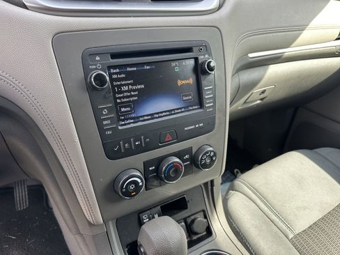 Used 2015 Chevrolet Traverse LS FWD image 10