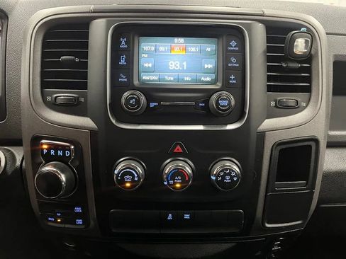 Used 2018 RAM 1500 Express AWD/4WD image 22